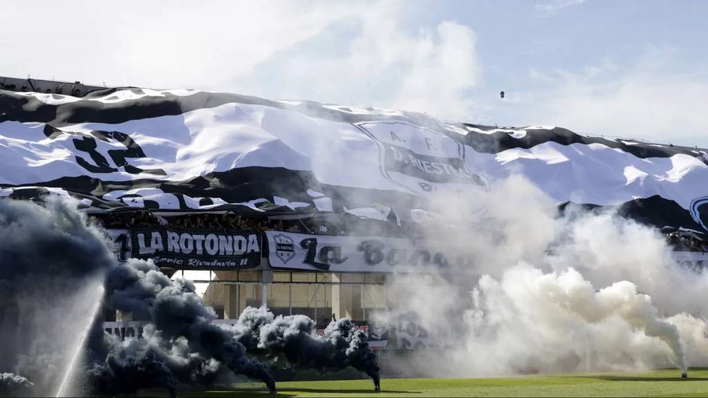 Boca pisa un terreno minado en su visita a Deportivo Riestra
