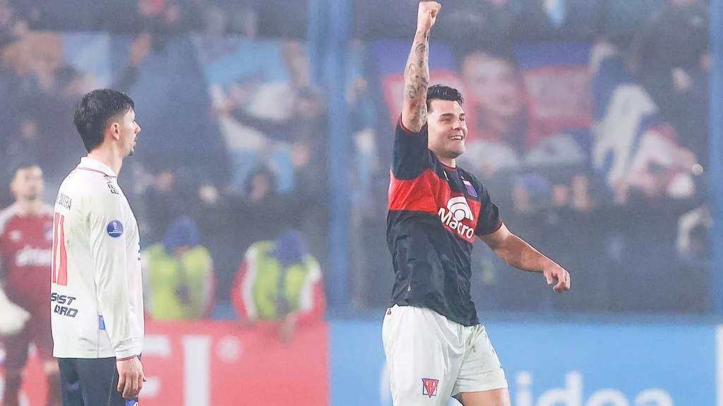 Jugadores de Tigre festejando la goleada frente a Nacional por Copa Sudamericana